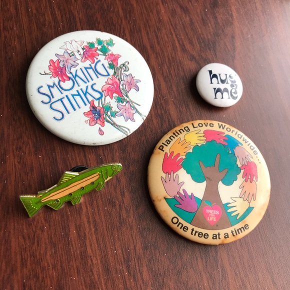 Accessories - [vintage] pins